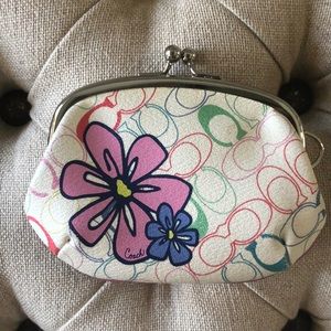 Coach flower change purse